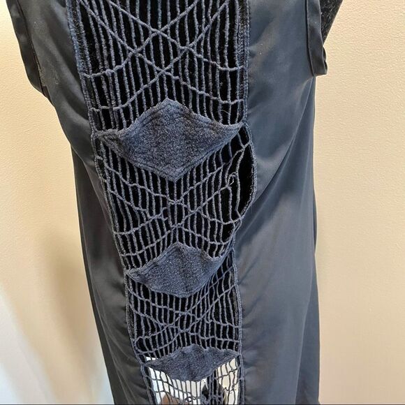 TRAC | Breezy Crochet Back Hi Lo Tank, Size Small - Picture 7 of 11